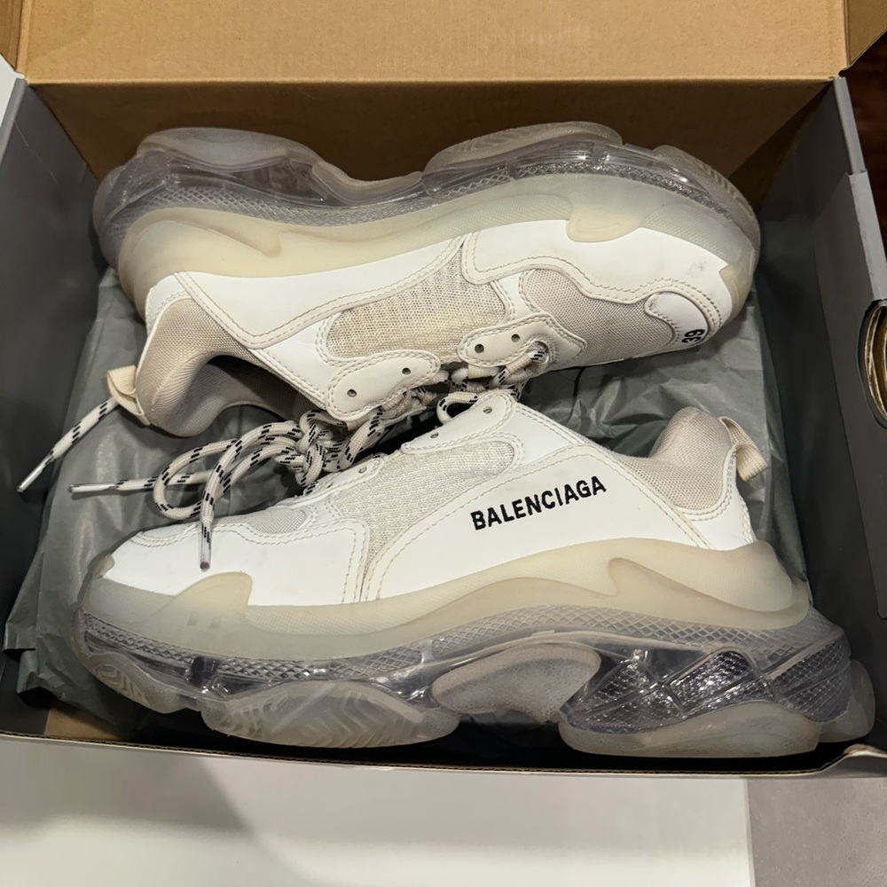 Balenciaga triple S sneaker - clear sole Size 39